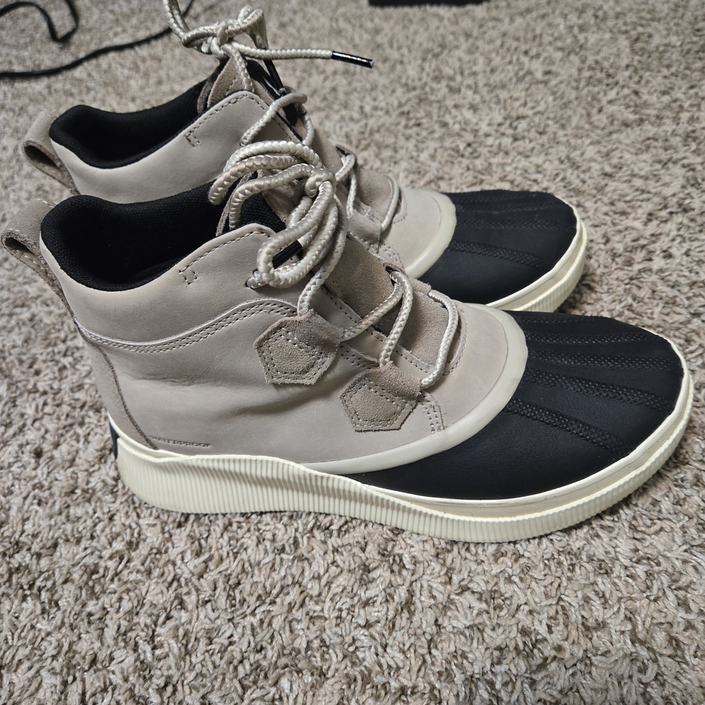 SOREL Out N About IV Classic Waterproof Women's 10 Like New Duck Boot